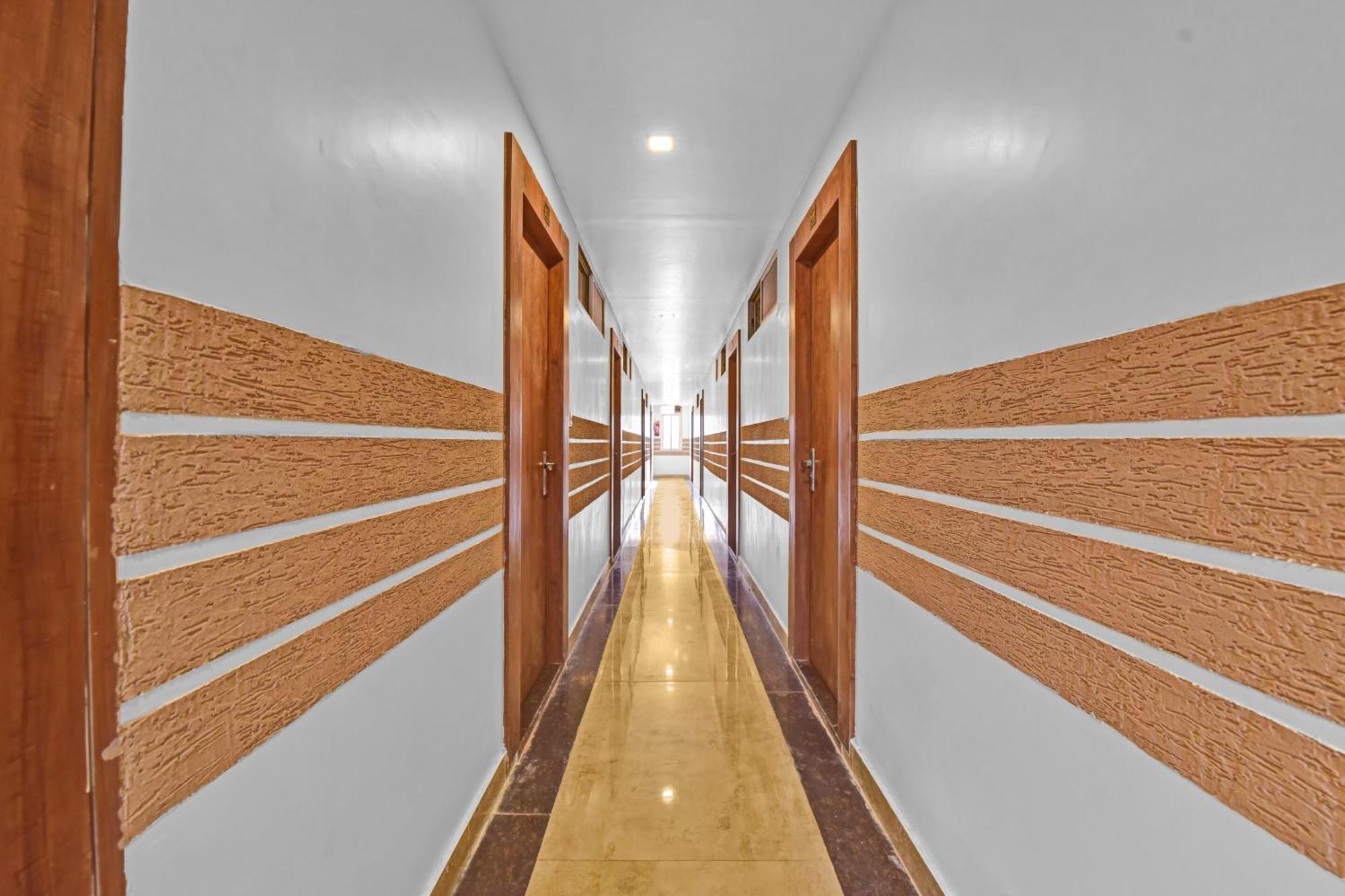 Hotel O Grand L M อัจเมอร์ ภายนอก รูปภาพ