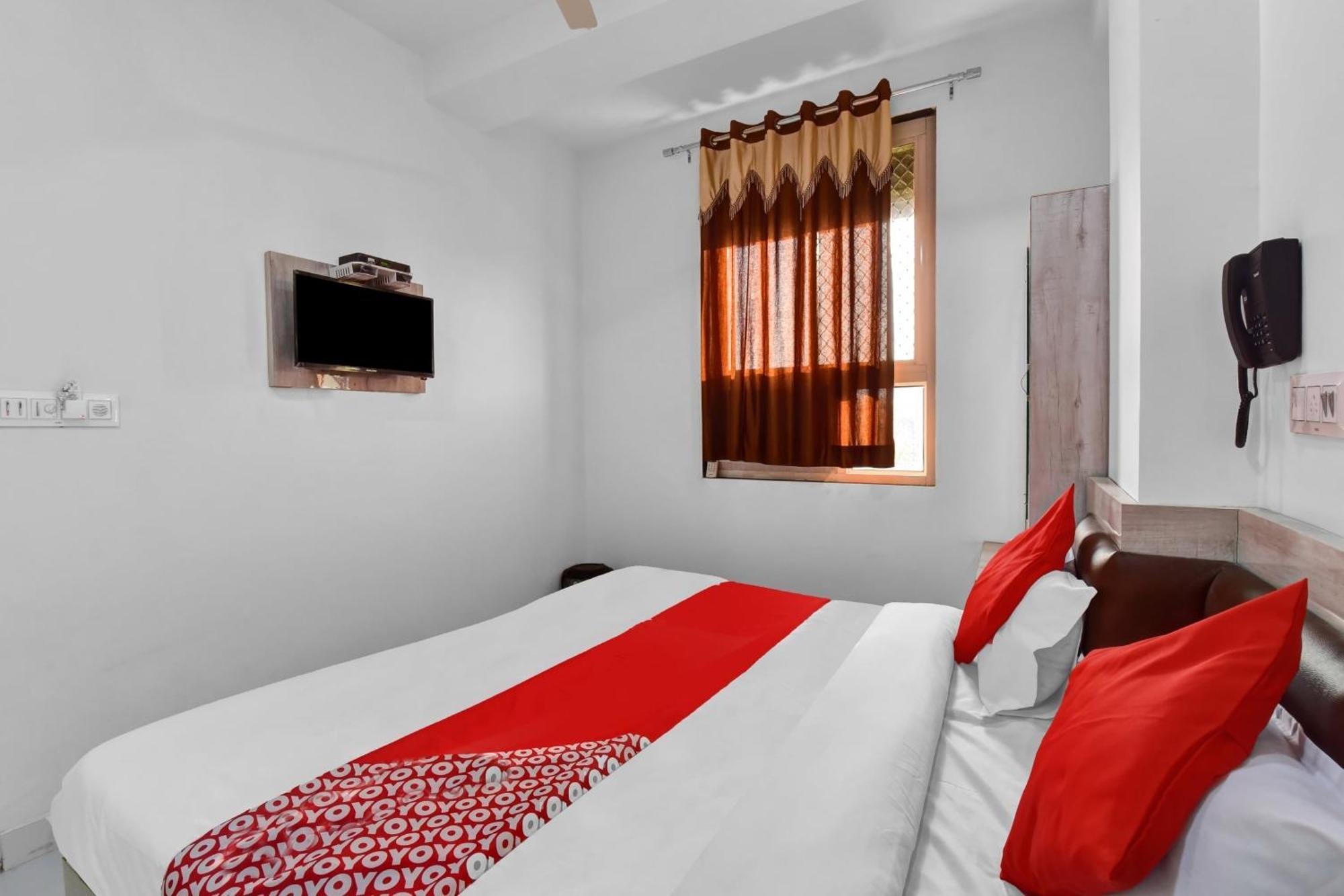 Hotel O Grand L M อัจเมอร์ ภายนอก รูปภาพ