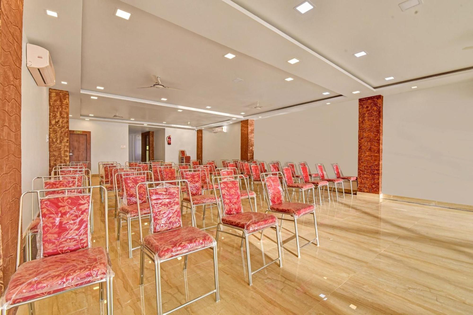 Hotel O Grand L M อัจเมอร์ ภายนอก รูปภาพ