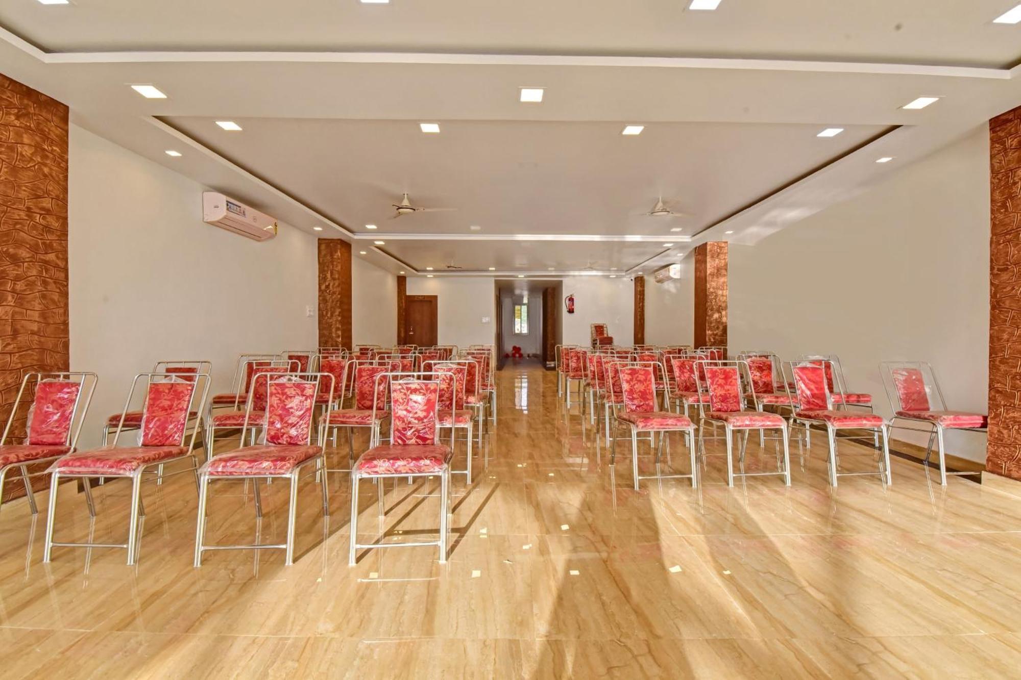 Hotel O Grand L M อัจเมอร์ ภายนอก รูปภาพ